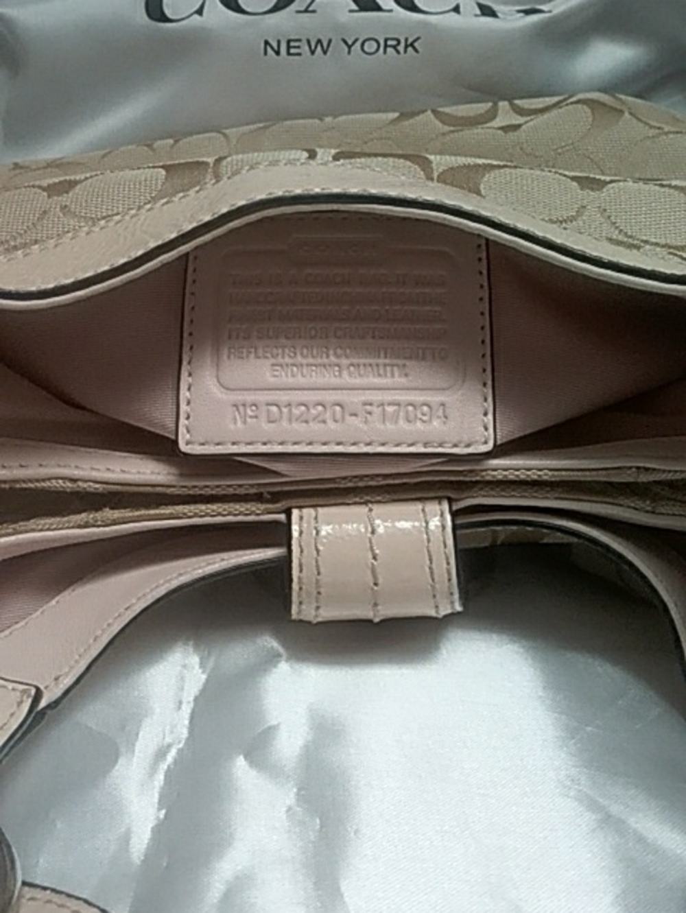 Coach Cream/Tan Lynn SoHo - Picture 8 of 11